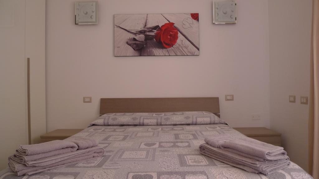 Villaggio Est Affittacamere San Teodoro  Exterior foto